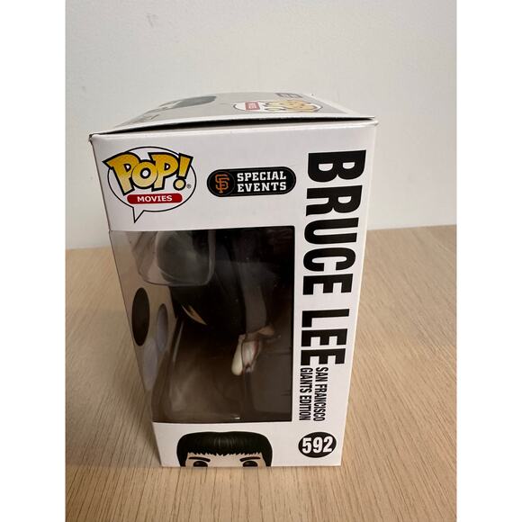 Funko Pop - Bruce Lee ( #592 ) / S.F Giants “Exclusive Bait” - Picture 5 of 5